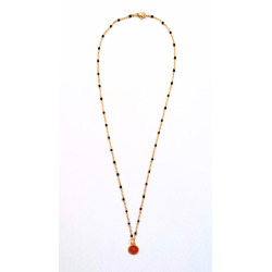 Collar Cruz rojo perlas